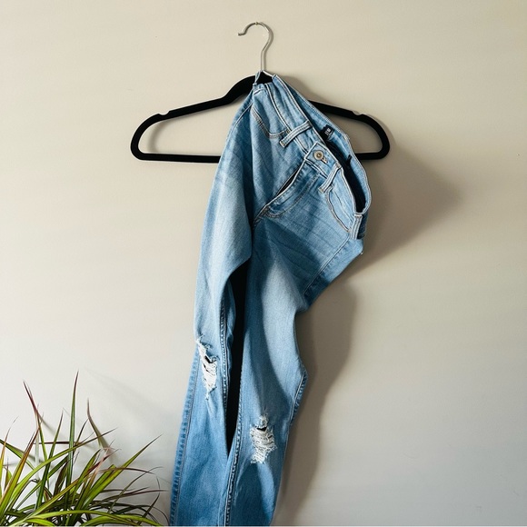 Low rise skinny distressed Hollister Jeans 💜 - Picture 4 of 5